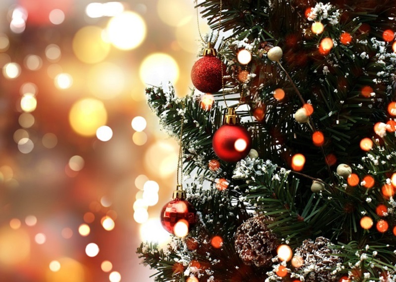 Szentestére felfüggesztik a kijárási tilalmat