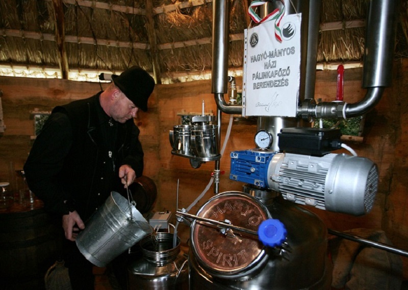 Idén újra adómentes a pálinkafőzés