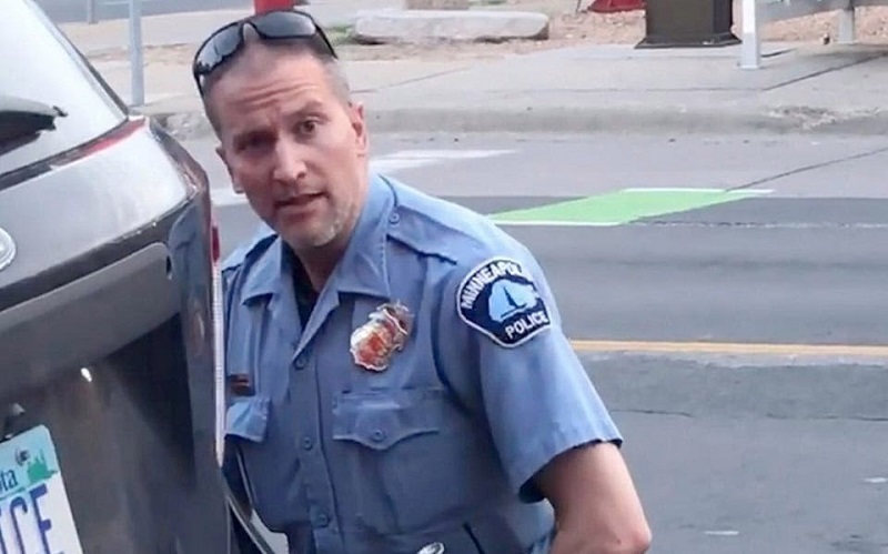 George Floyd-ügy: minden vádpontban bűnös a fővádlott