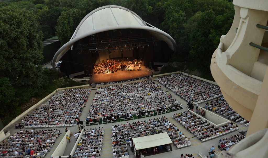 Ma este nyit a Margitszigeti Szabadtéri Színház