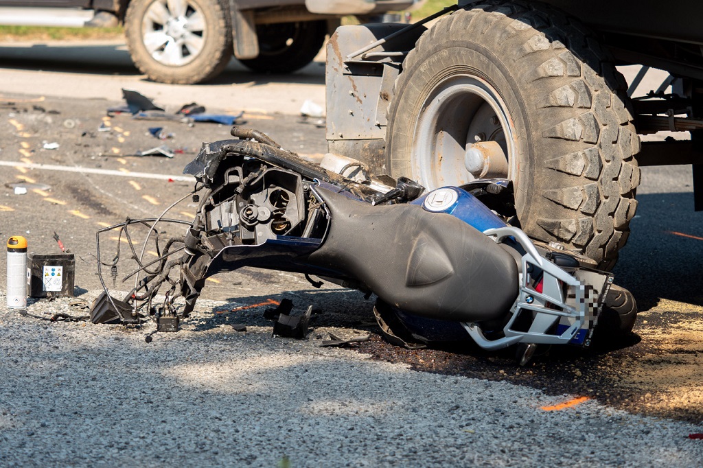 Motoroshalál Pomázon!