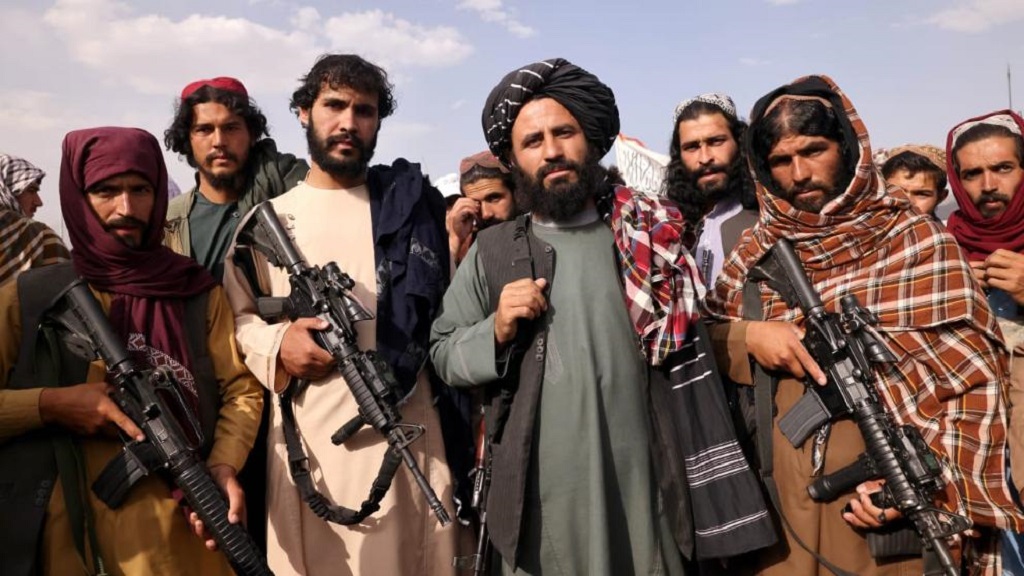 Tálibok: „Eltapossuk Pandzsírt, nem lesznek női miniszterek, várjuk a kínai befektetőket”