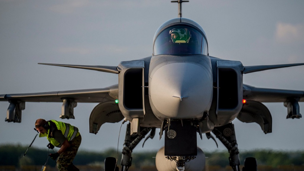 Ne ijedj meg, csak gyakorlatoznak a Gripenek!