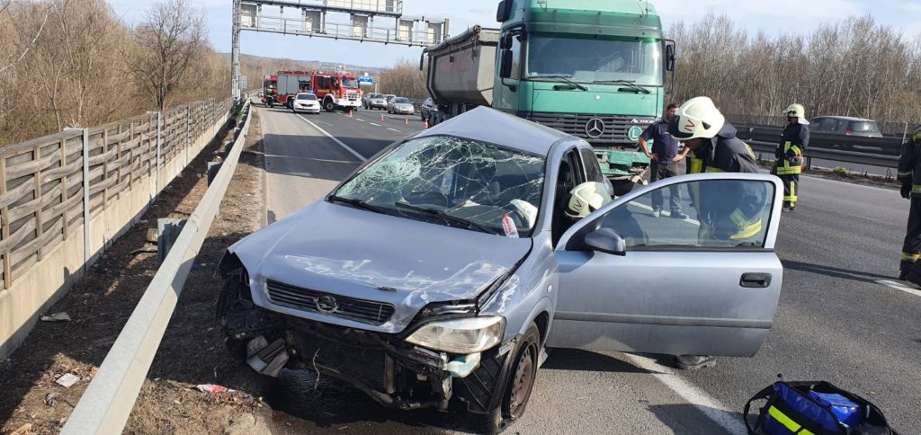 Kerüld az M5-öst, egyre nagyobb a dugó Ócsánál!