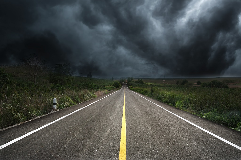 Tomboló széllel jön a hidegfront!