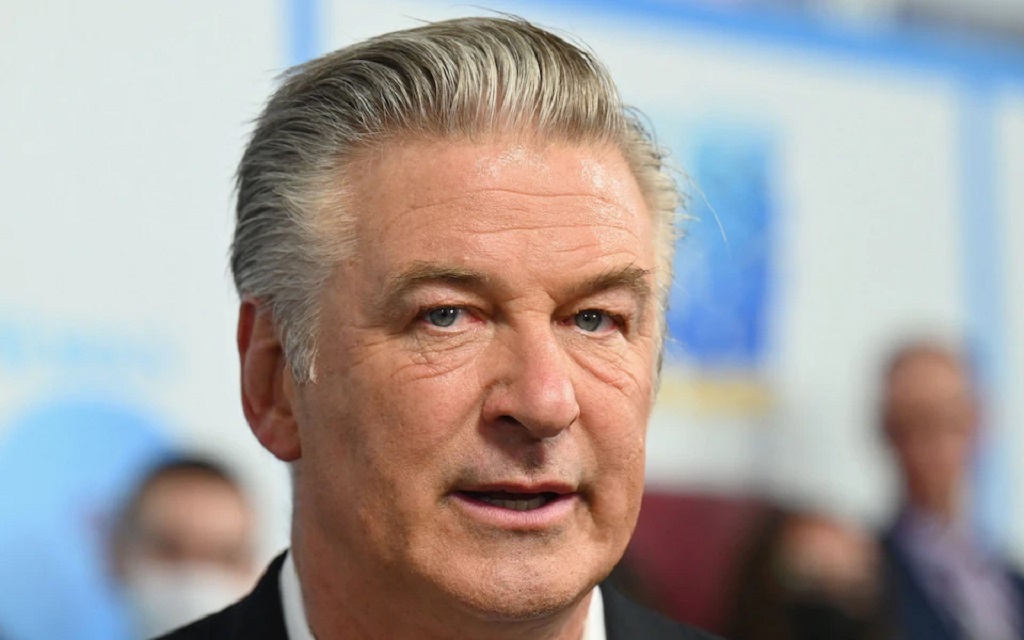 Gyilkos fegyverré vált Alec Baldwin kezében a kellékpisztoly