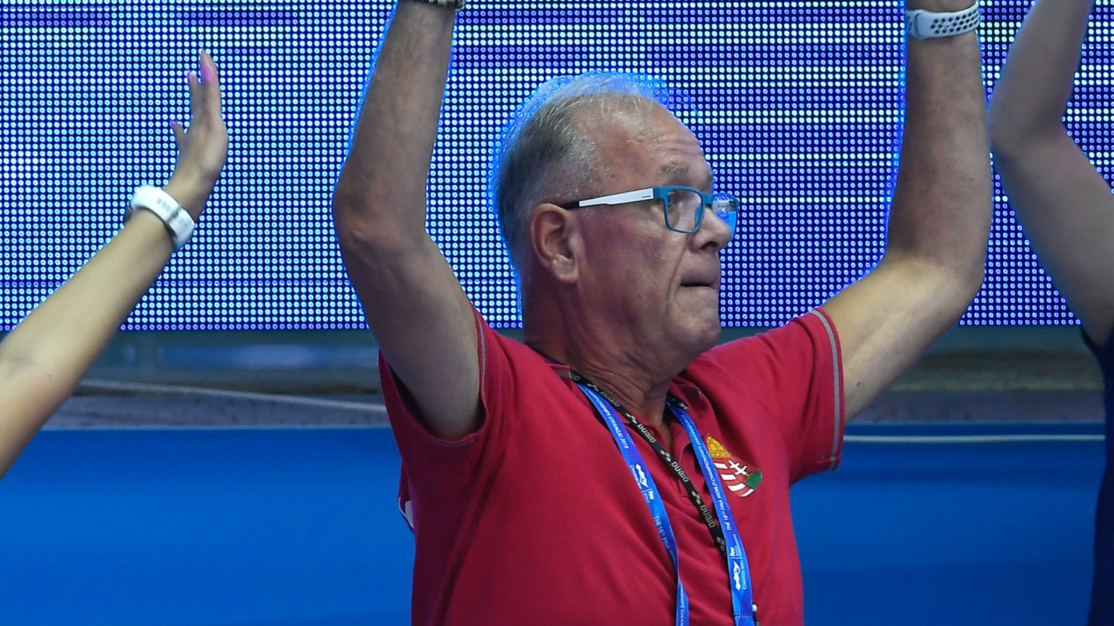 Úszóbotrány: a tettlegességgel és szexuális molesztálással vádolt Turi György bedobta a törülközőt!