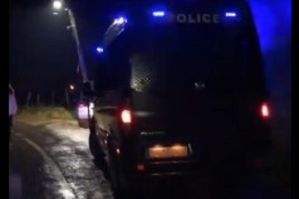 Hajtóvadászat a háromszoros gyilkos után! Bosszúból lőtte szét az iskolabuszt, hárman meghaltak