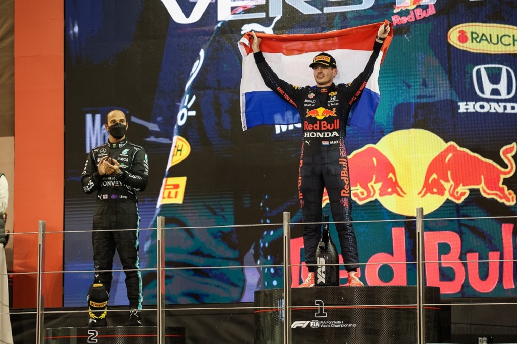 F1: mégsem világbajnok Verstappen! Óvott a Mercedes!