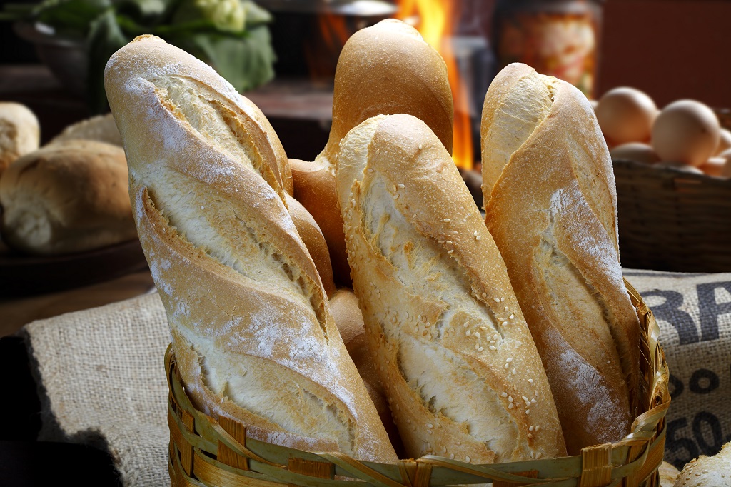 Ha megszavazzák a beszolgáltatási törvényt, eltűnnek a pékáruk az áruházláncok polcairól!