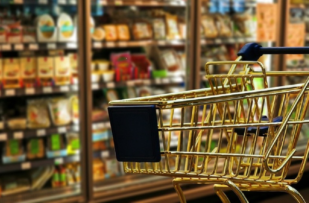 Az üzemanyag után most hat élelmiszer árát rögzítette a kormány