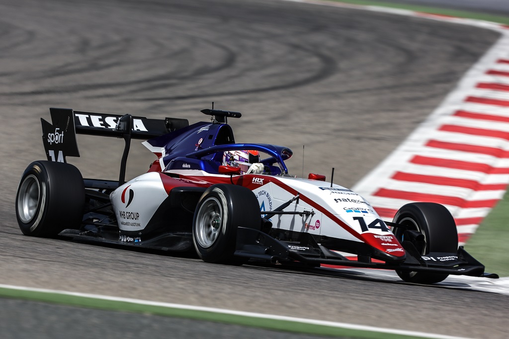 Bahreinben rajtol az F1 a mai szabadedzésekkel, de a magyarok figyelme a Formula-3 felé fordul