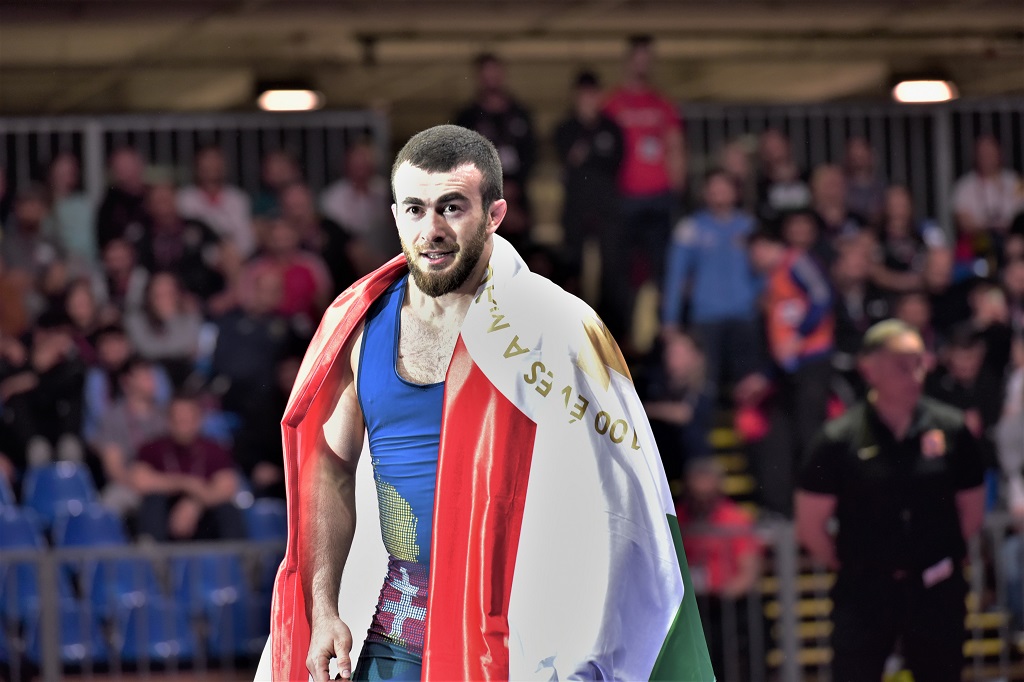 Birkózó-eb: remek magyar szereplés szabadfogásban, „némi” honosítással megsegítve