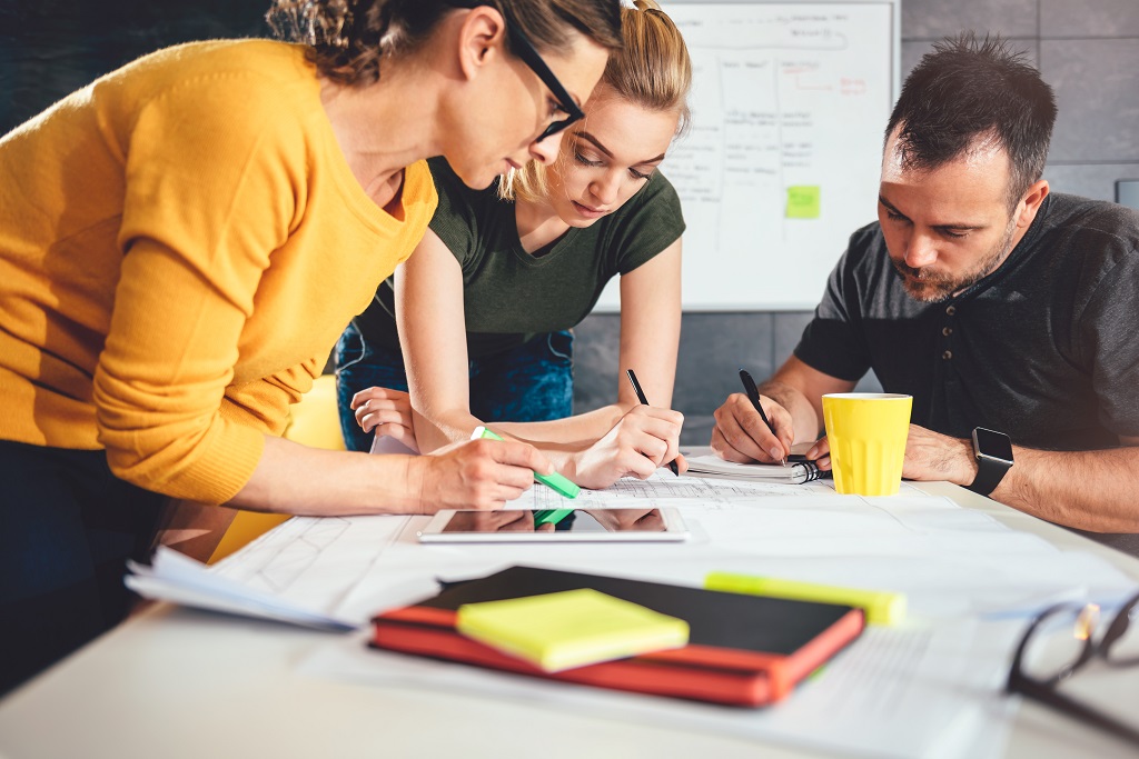 Készülj, ha kisvállalkozó vagy! Jön az új rezsiszámla!