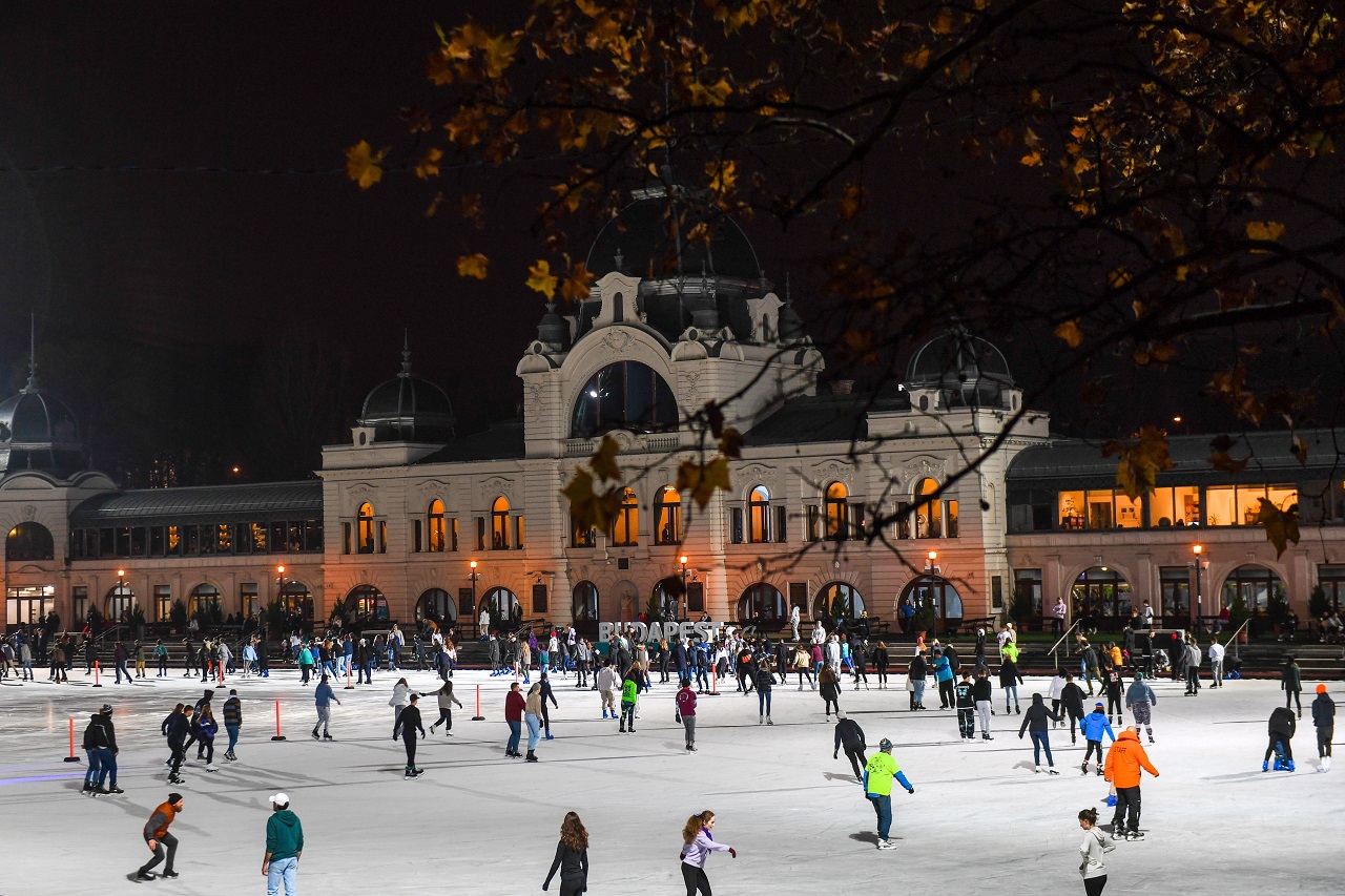 Immár korcsolyázhatunk is, csak győzzük anyagilag