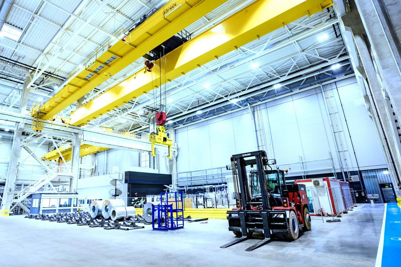 Elindult a termelés a kecskeméti Mercedes-Benz gyár új présüzemében