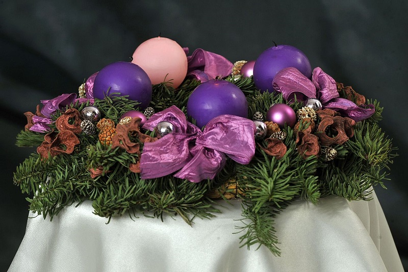 Itt a rezsiválság legújabb áldozata: 30 százalékkal drágultak az adventi koszorúk