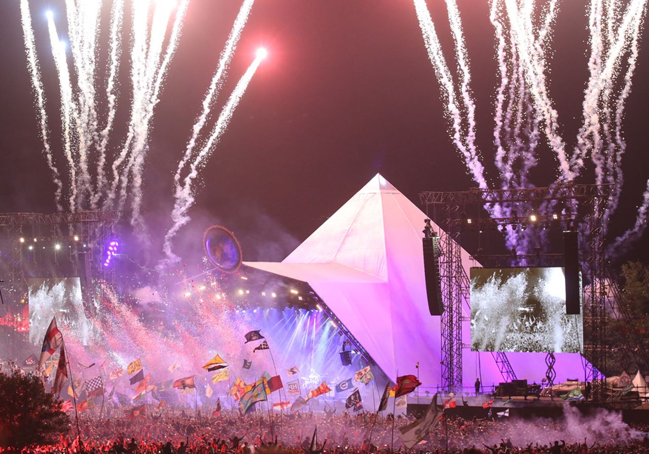 A Glastonbury zenei fesztiválon búcsúzik el brit rajongóitól Elton John