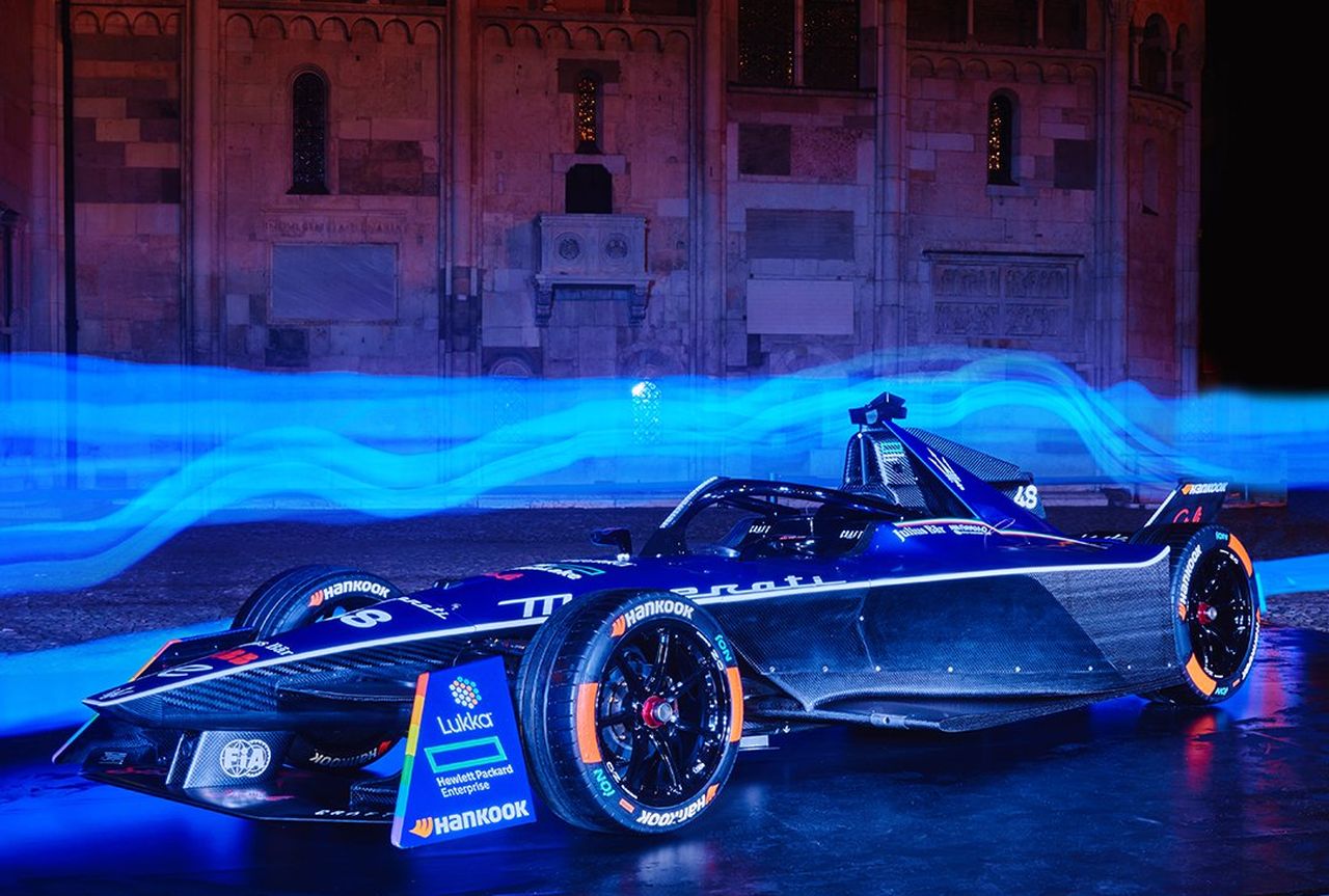 FormulaE A Maserati bemutatta jövő évi festését