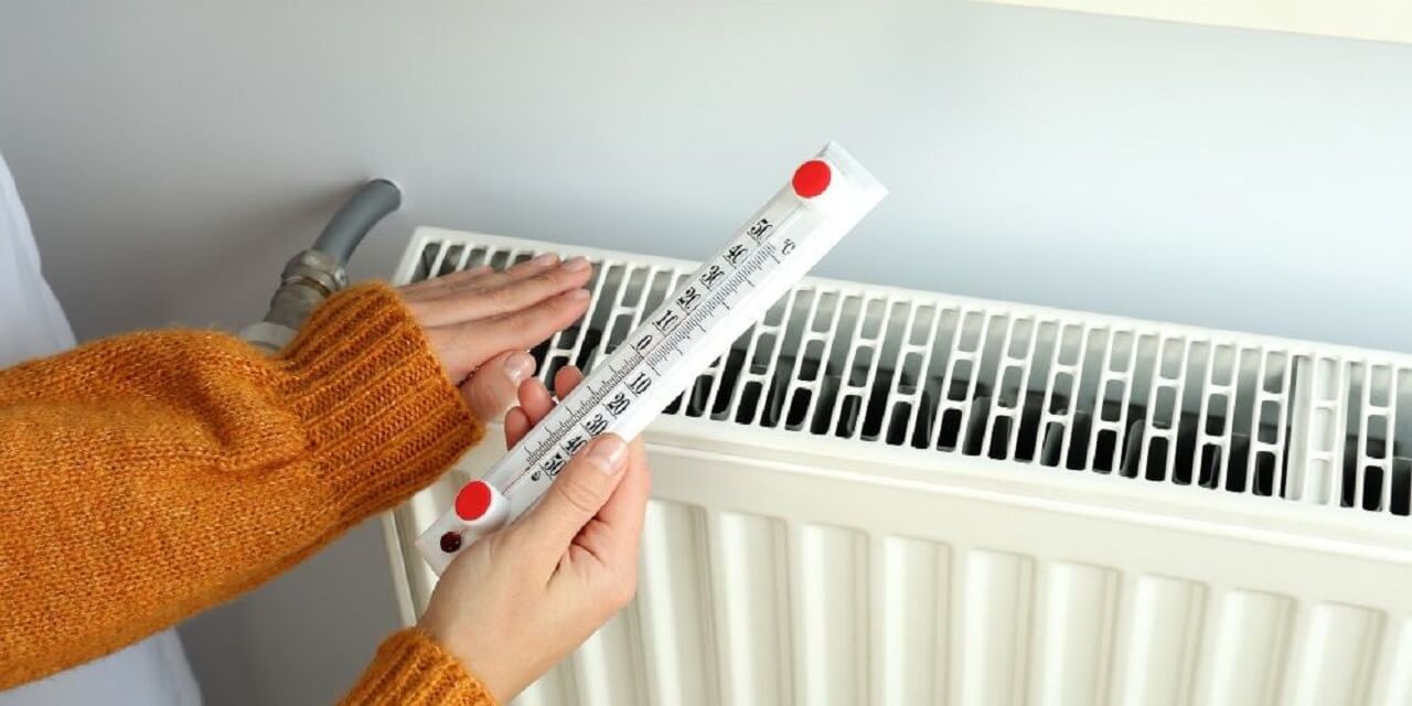 Kevesebbet fizetnél a fűtésre, de meleg lakásban élnél? Mutatjuk, hogyan tisztísd meg a radiátorodat