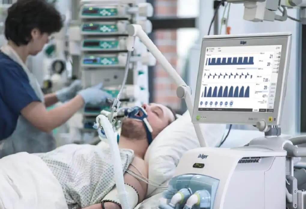 Mi állhat a lélegeztetőgép biznisz mögött, ha a külügy a Kúriáig futott a fellebbezésével