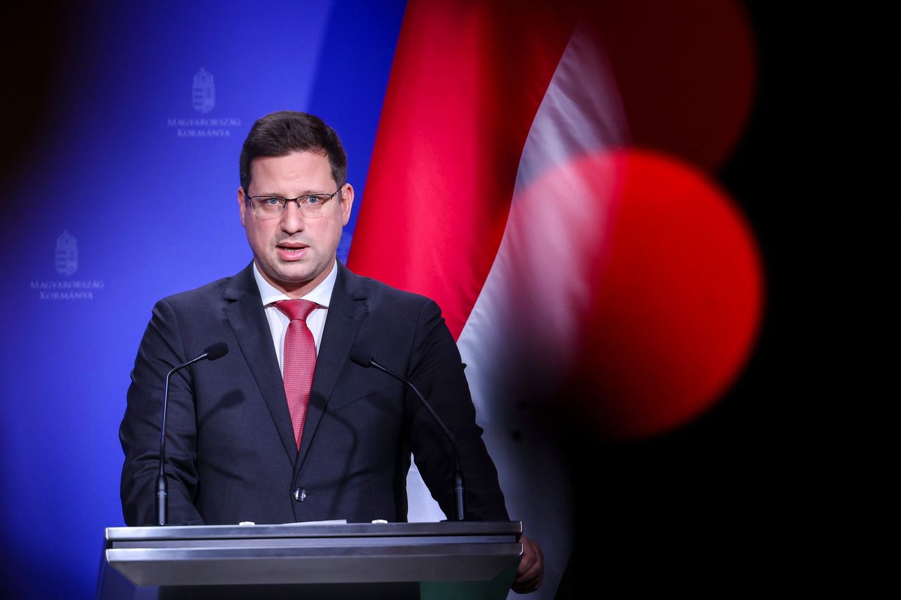 Gulyás Gergely: heteken belül tulajdont szerez a Budapest Airportban az állam