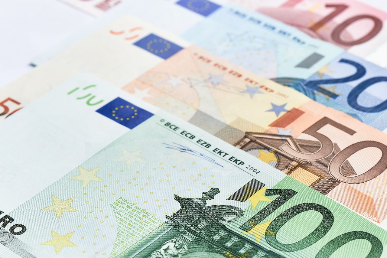 Az elkövetkezendő órákban ne akarj eurót, dollárt vagy svájci frankot venni!