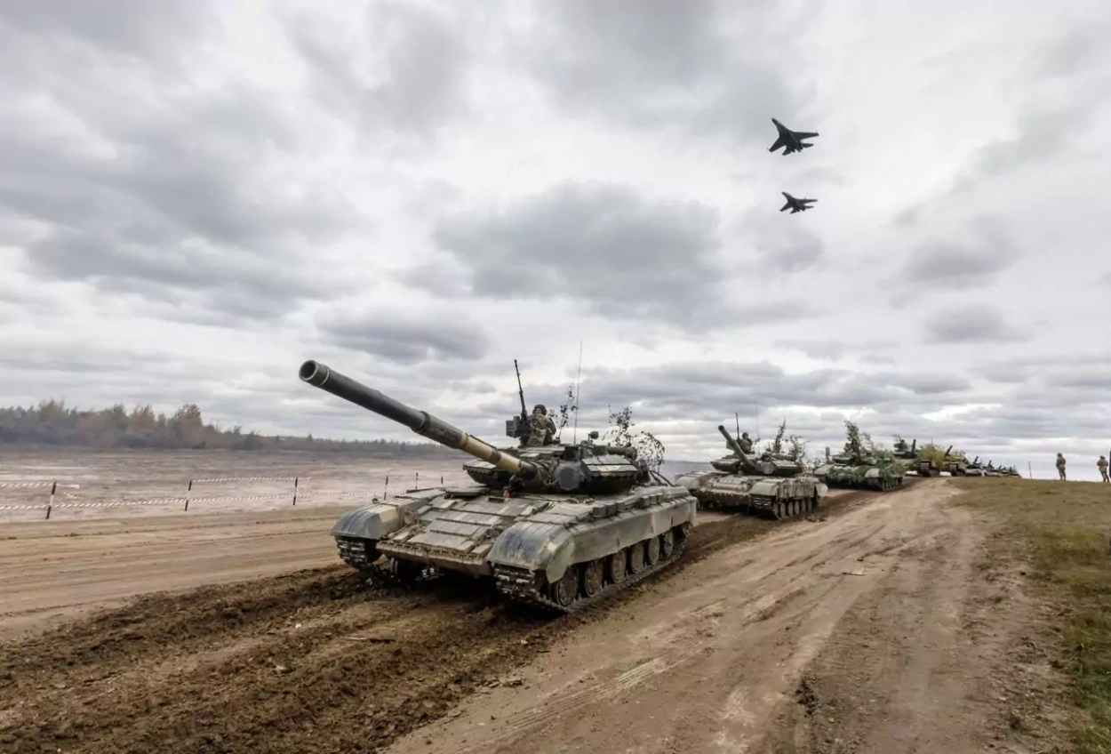 Lengyel külügyminiszter: nagy hatótávolságú rakétákkal kell ellátni az ukrán hadsereget