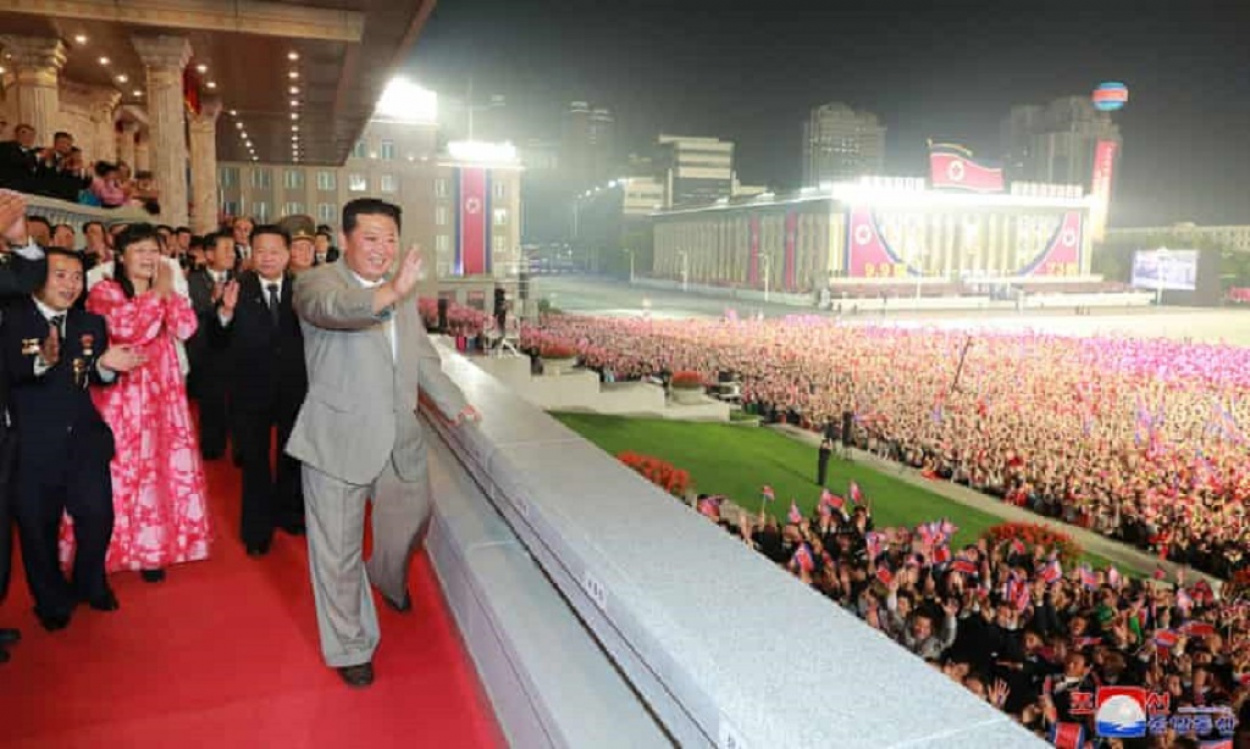 Ismét parádézott Kim Dzsongun