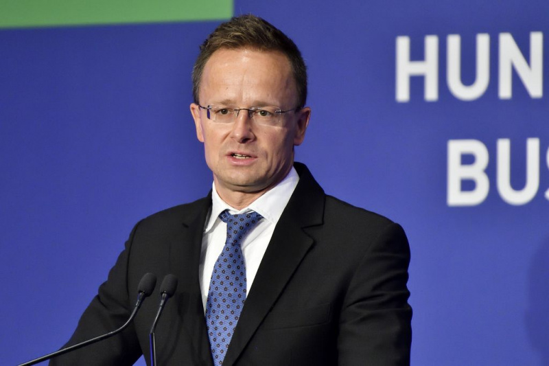 Szijjártó Péter fontos bejelentést tett, ami a vállalatok beruházási támogatásait érinti