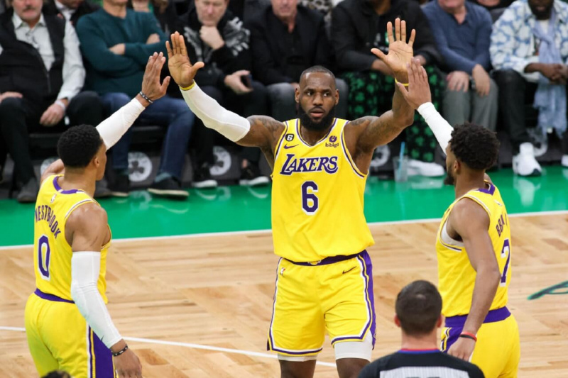 Végleg legendává vált LeBron James! Ő lett az NBA legtöbb pontot elért játékosa