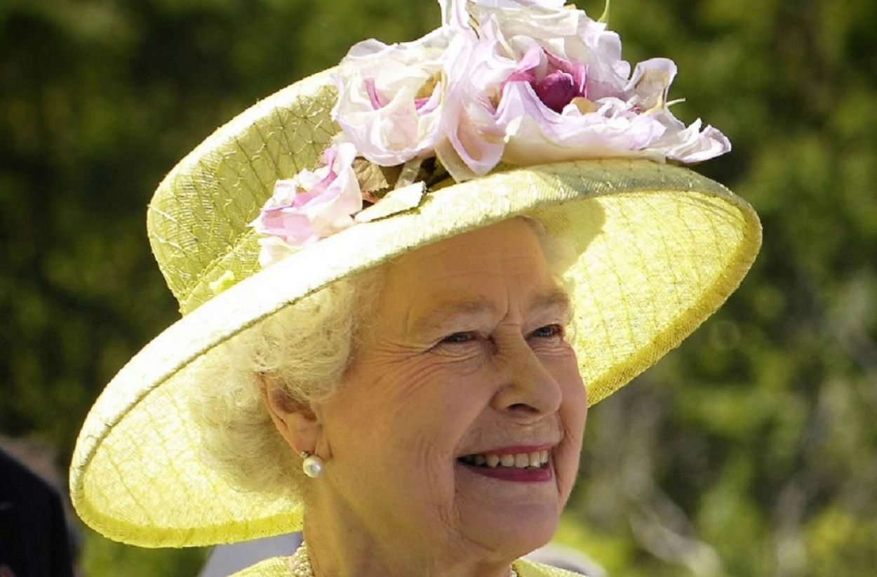 II. Erzsébet először nevezte meg utódának elsőszülött fiát a brit trónon