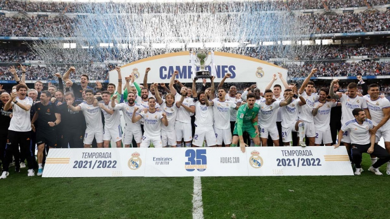 Ancelotti történelmet írt és bajnok lett a Real Madriddal