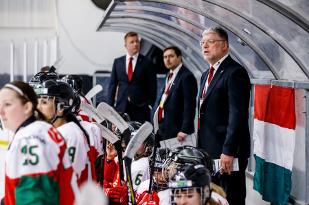  Visszatér a sikerkapitány, Pat Cortina a női válogatott élén!