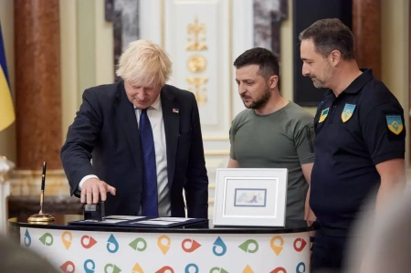  Zelenszkij cáfolja, hogy Boris Johnson megakadályozta volna a 2022-es békekötést