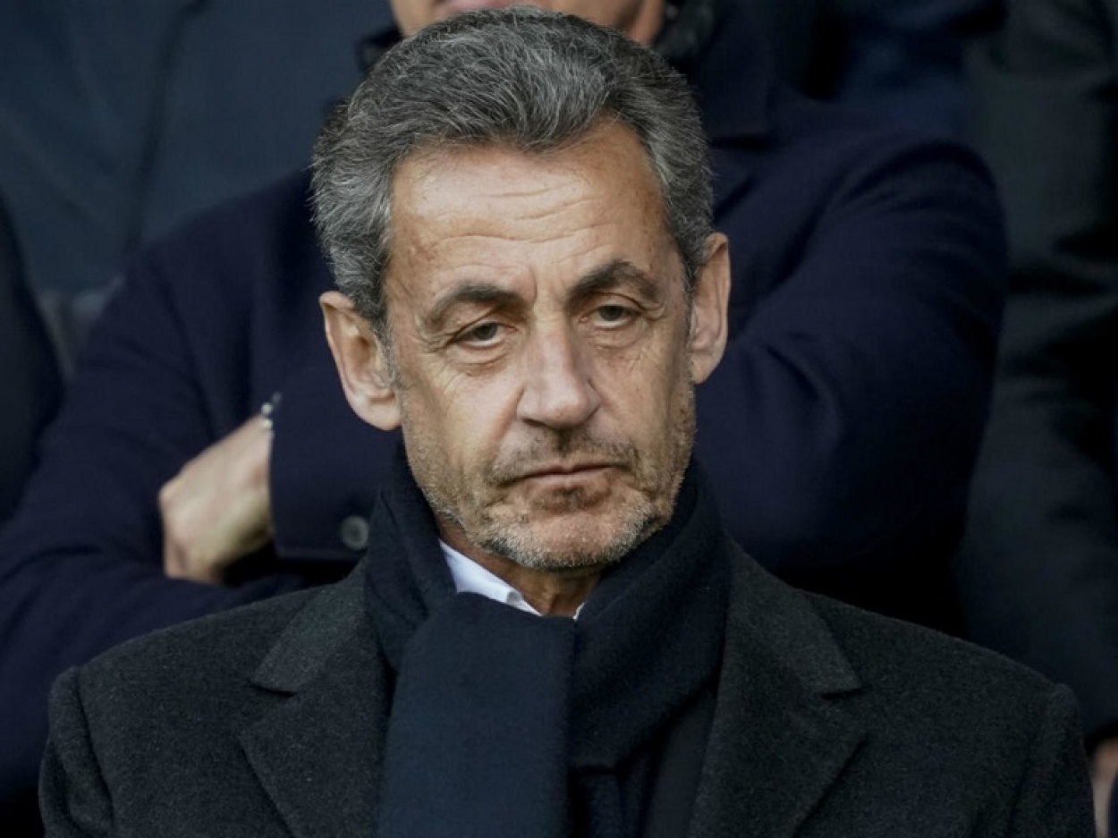 Letöltendőt kapott Nicolas Sarkozy!