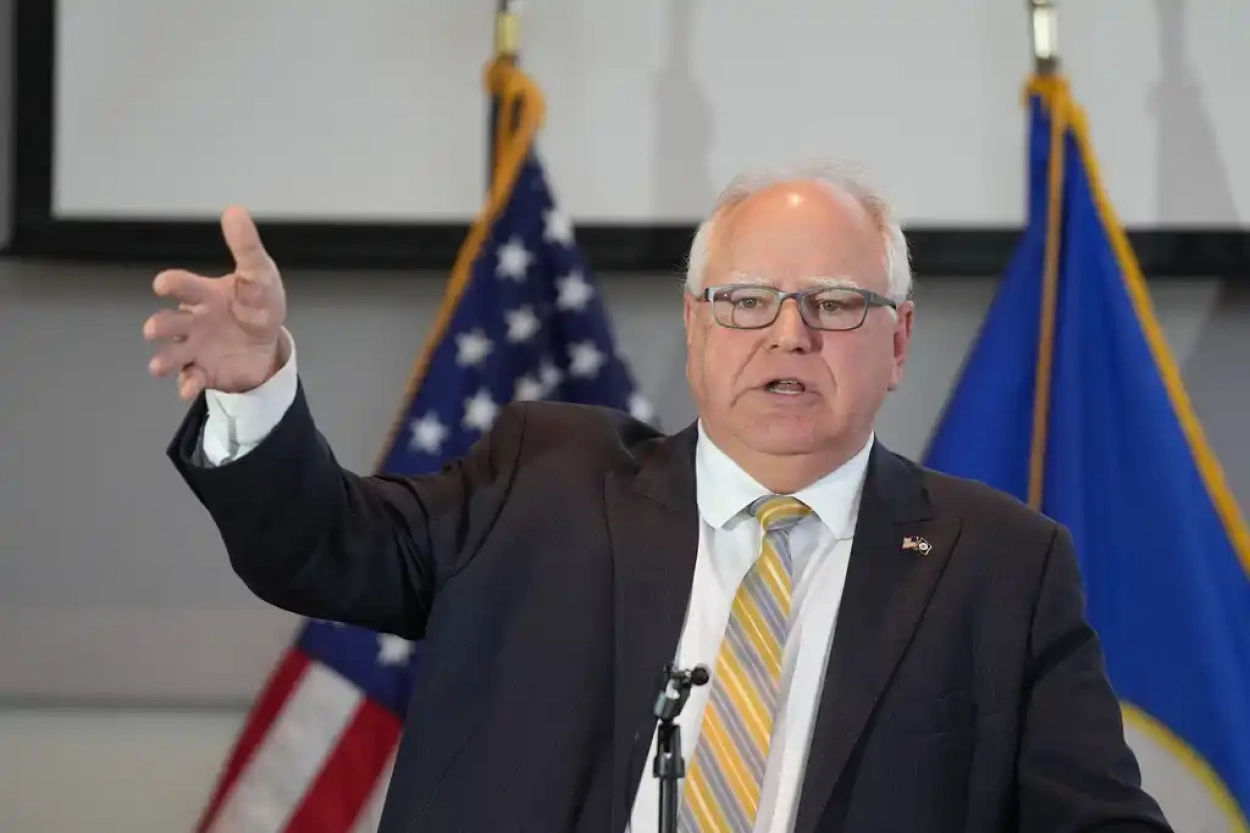 Tim Walz lesz Kamala Harris alelnökjelöltje