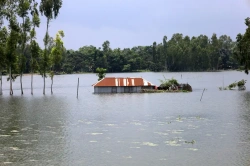 Súlyos áradástól szenvednek Banglades lakói