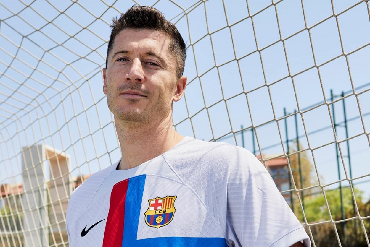 Lewandowski azonnal bizonyíthat a bajorok ellen, a Barcelona egy BL-csoportban a Bayernnel