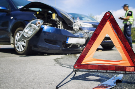  Hármas karambol miatt teljes útzár a 24-es főúton