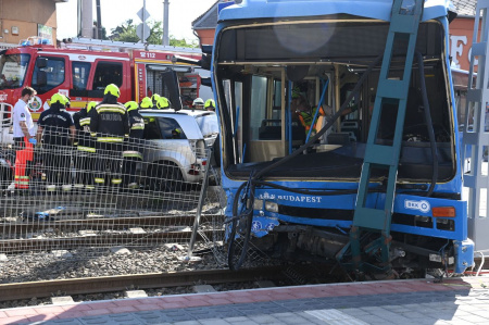  Többen megsérültek egy XVIII. kerületi balesetben