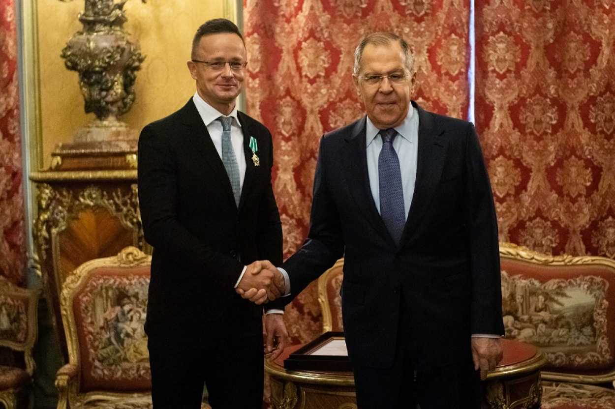 A magyar külügyminiszter egyedüli uniós politikusként tárgyalt az ENSZ BT üléséről kirohanó Szergej Lavrovval