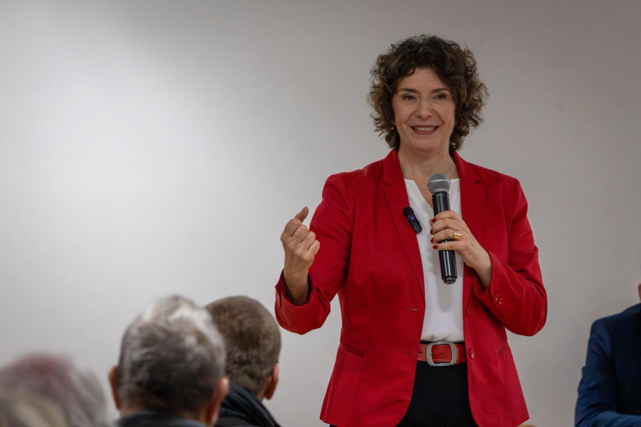 DK: Titokban küldték el a pedofil igazgató bizalmasát a Szőlő utcából