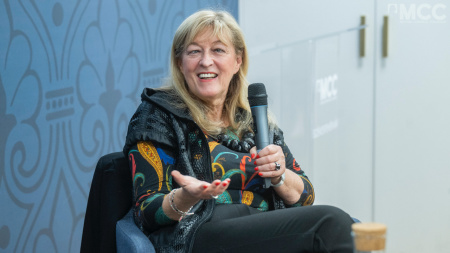  Milliárdos megbízások NER-közeli cégeknek Schmidt Mária alapítványánál