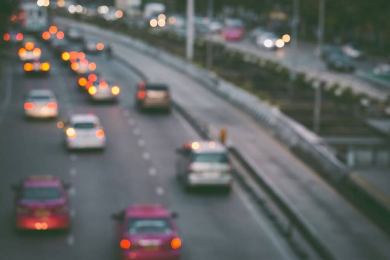 Kerüld el a 11-es főutat – két ütközés, hatalmas dugók