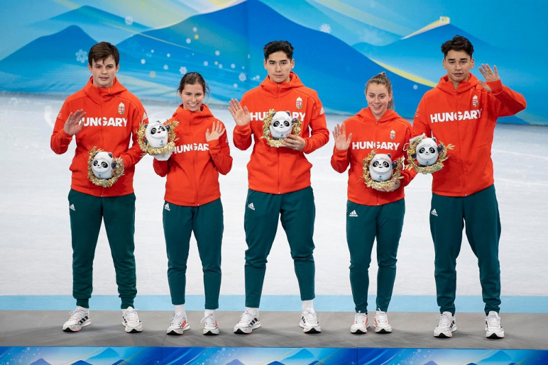 Téli olimpia: bravúrbronz, a fiúk után immár a lányoknak is megvan az ötkarikás érem