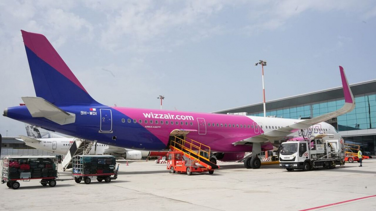 Wizz Air bejelentés: járatokat függesztett fel a légitársaság az izraeli konfliktus miatt