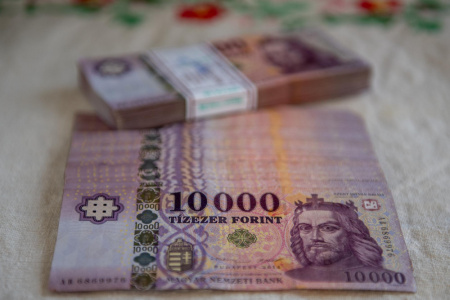  Közel 1100 milliárd közpénz landolhatott NER-közeli magántőkealapokban