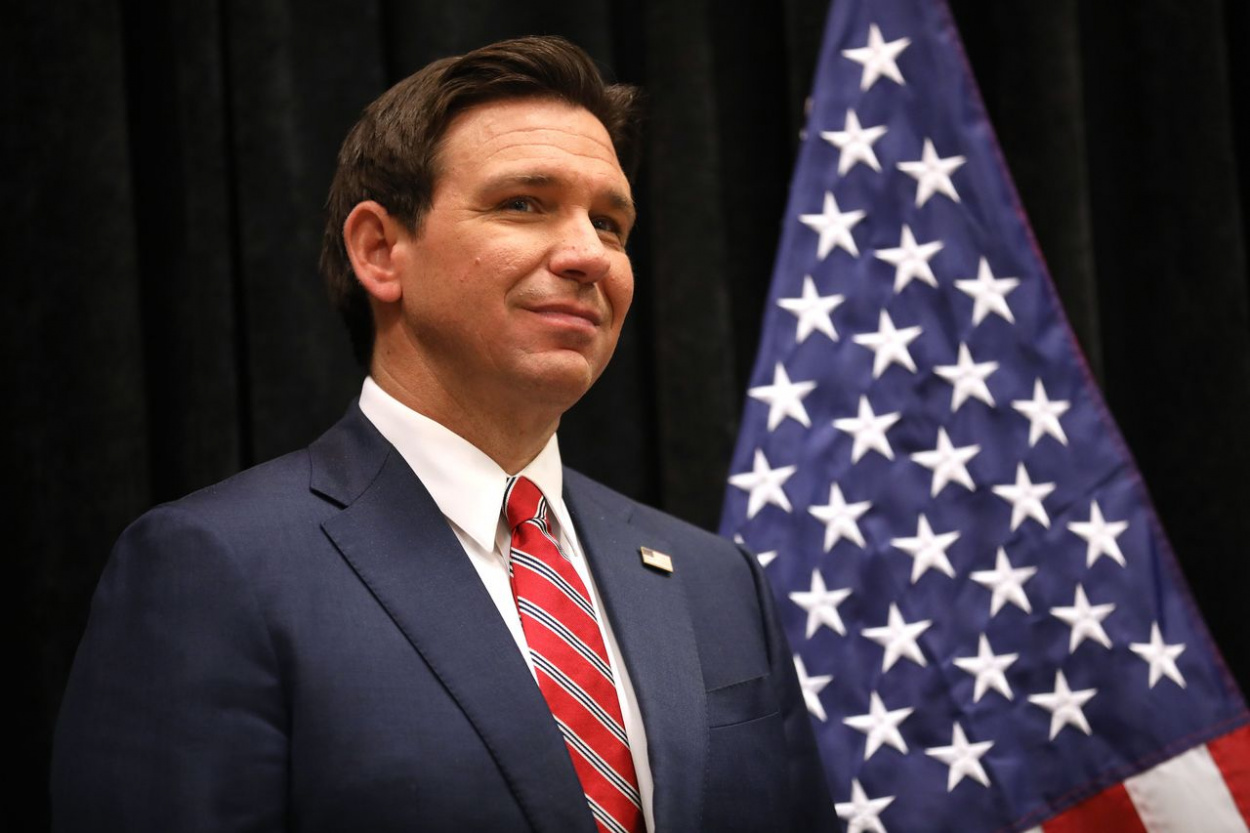 Ron DeSantis kiszáll a republikánus elnökjelölti versenyből