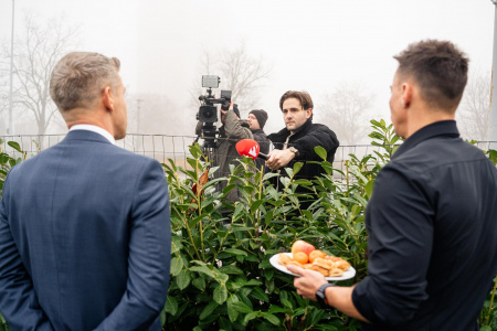  Médiaostrommal indult a TISZA első frakcióülése